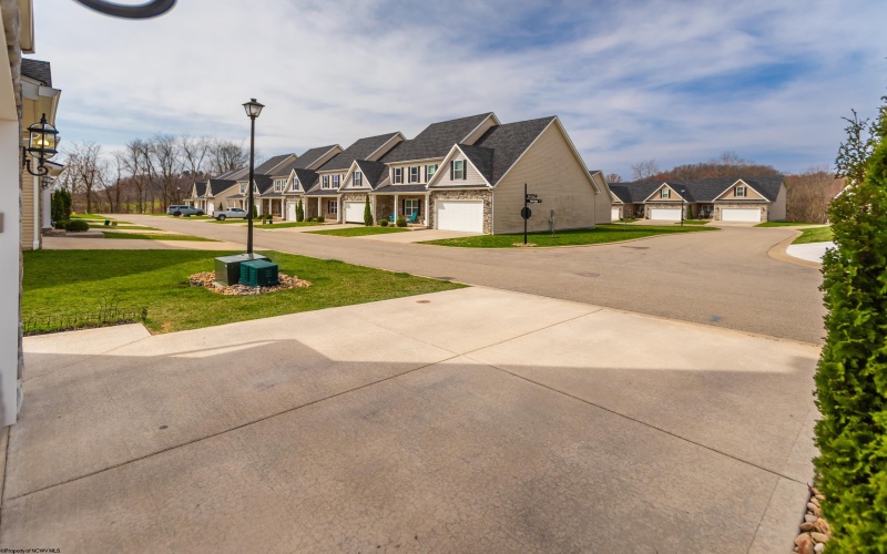 116 Red Oak Lane, Morgantown, West Virginia 26501, 3 Bedrooms Bedrooms, 7 Rooms Rooms,2 BathroomsBathrooms,Single Family Attached,For Sale,Red Oak,10158752