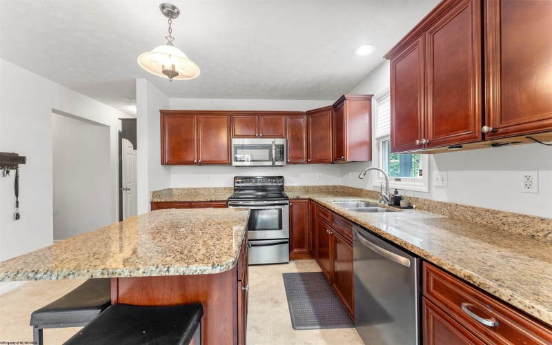 9 Oakton Drive, Morgantown, West Virginia 26508, 3 Bedrooms Bedrooms, 8 Rooms Rooms,2 BathroomsBathrooms,Single Family Detached,For Sale,Oakton,10158740