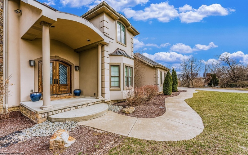 60 Heritage Hills Road, Uniontown, Pennsylvania 15401, 3 Bedrooms Bedrooms, 8 Rooms Rooms,2 BathroomsBathrooms,Single Family Detached,For Sale,Heritage Hills,10158761