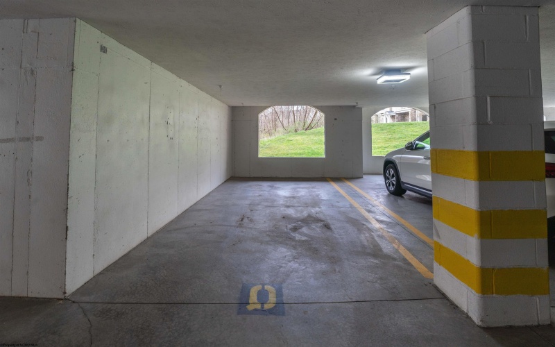 2117 Suncrest Village Drive, Morgantown, West Virginia 26505, 2 Bedrooms Bedrooms, 4 Rooms Rooms,2 BathroomsBathrooms,Single Family Attached,For Sale,Suncrest Village,10158782