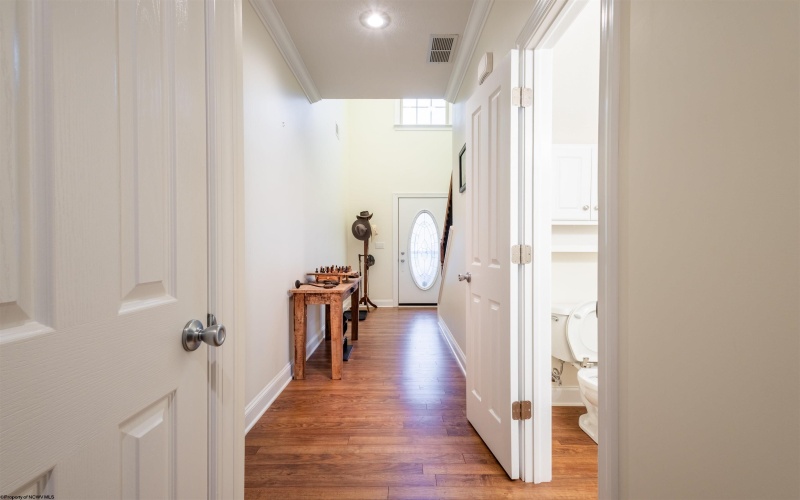 24 Fairway Drive, Mount Clare, West Virginia 26408, 3 Bedrooms Bedrooms, 5 Rooms Rooms,2 BathroomsBathrooms,Single Family Attached,For Sale,Fairway,10158791
