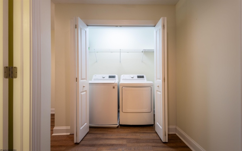 24 Fairway Drive, Mount Clare, West Virginia 26408, 3 Bedrooms Bedrooms, 5 Rooms Rooms,2 BathroomsBathrooms,Single Family Attached,For Sale,Fairway,10158791