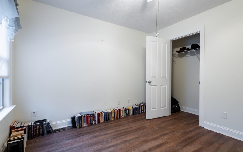 24 Fairway Drive, Mount Clare, West Virginia 26408, 3 Bedrooms Bedrooms, 5 Rooms Rooms,2 BathroomsBathrooms,Single Family Attached,For Sale,Fairway,10158791