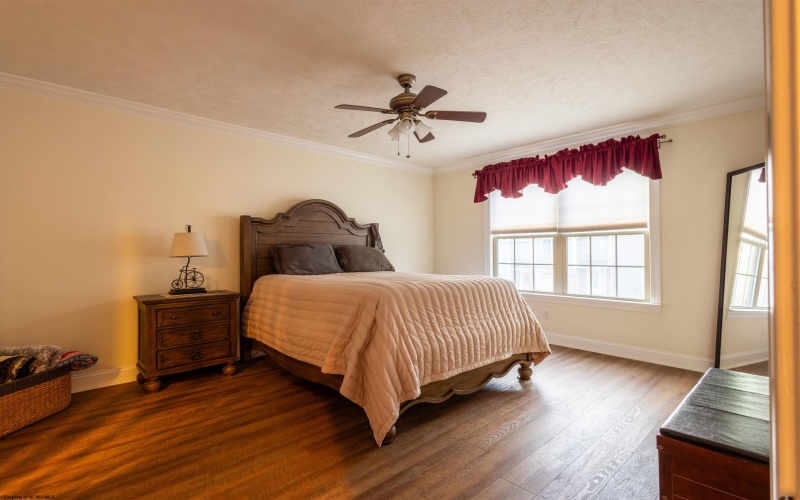 24 Fairway Drive, Mount Clare, West Virginia 26408, 3 Bedrooms Bedrooms, 5 Rooms Rooms,2 BathroomsBathrooms,Single Family Attached,For Sale,Fairway,10158791