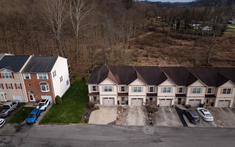 24 Fairway Drive, Mount Clare, West Virginia 26408, 3 Bedrooms Bedrooms, 5 Rooms Rooms,2 BathroomsBathrooms,Single Family Attached,For Sale,Fairway,10158791