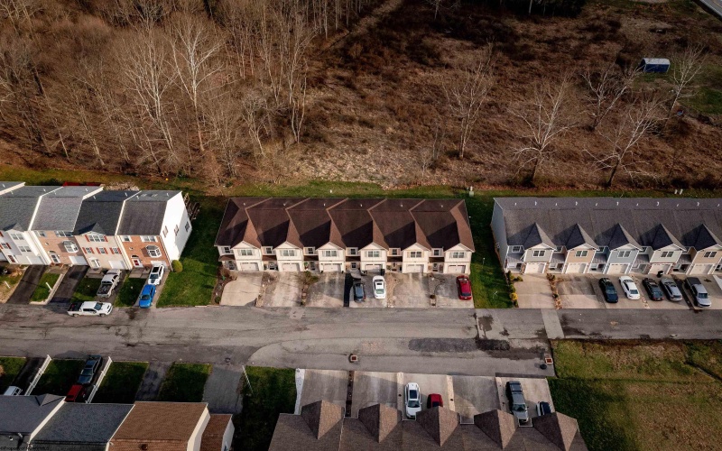 24 Fairway Drive, Mount Clare, West Virginia 26408, 3 Bedrooms Bedrooms, 5 Rooms Rooms,2 BathroomsBathrooms,Single Family Attached,For Sale,Fairway,10158791
