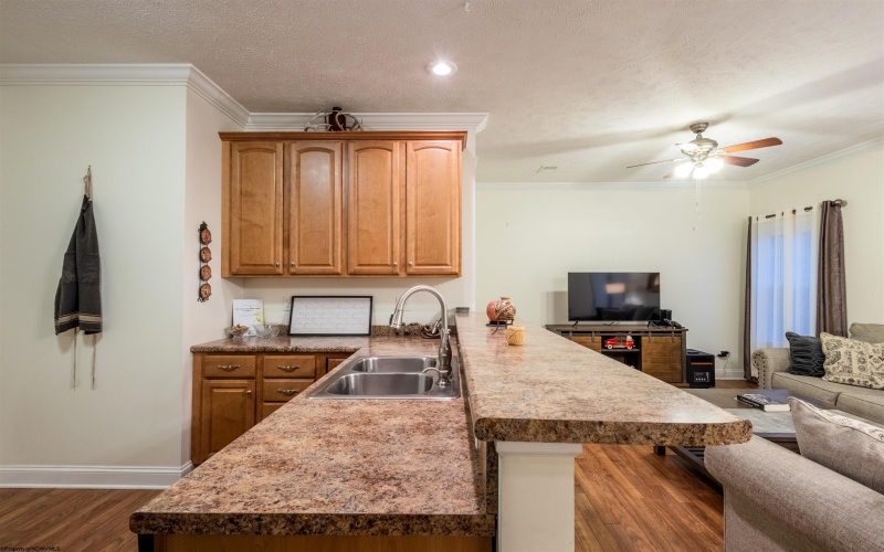 24 Fairway Drive, Mount Clare, West Virginia 26408, 3 Bedrooms Bedrooms, 5 Rooms Rooms,2 BathroomsBathrooms,Single Family Attached,For Sale,Fairway,10158791