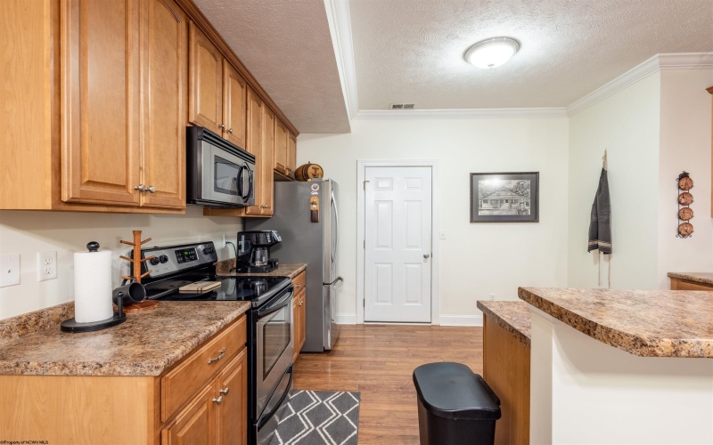 24 Fairway Drive, Mount Clare, West Virginia 26408, 3 Bedrooms Bedrooms, 5 Rooms Rooms,2 BathroomsBathrooms,Single Family Attached,For Sale,Fairway,10158791
