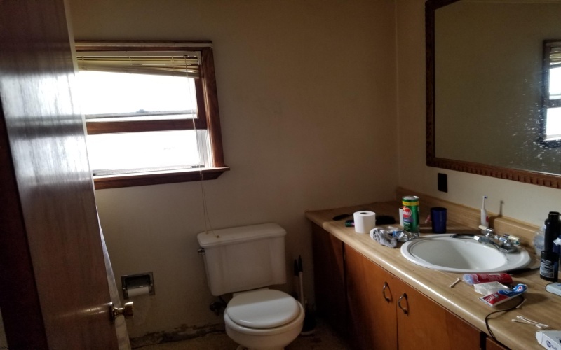 128 Coleman Avenue, Clarksburg, West Virginia 26301, ,Multi-unit/income,For Sale,Coleman,10158795