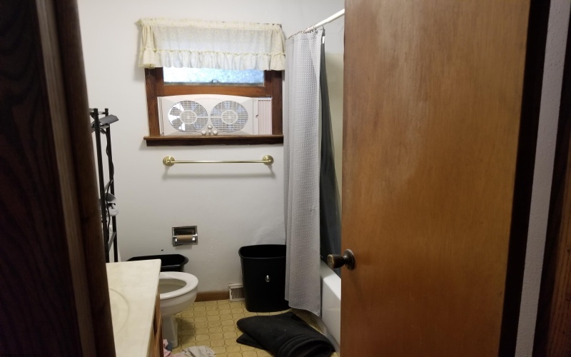 128 Coleman Avenue, Clarksburg, West Virginia 26301, ,Multi-unit/income,For Sale,Coleman,10158795