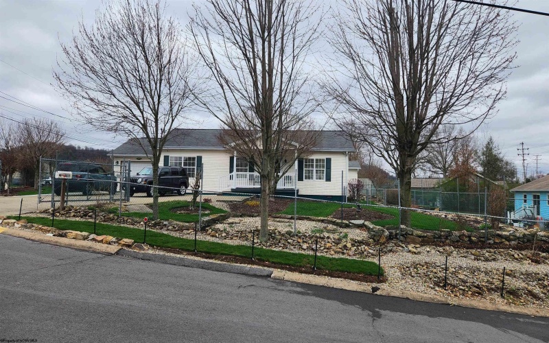 469 Hillview Drive, Morgantown, West Virginia 26505, 3 Bedrooms Bedrooms, 6 Rooms Rooms,1 BathroomBathrooms,Single Family Detached,For Sale,Hillview,10158797