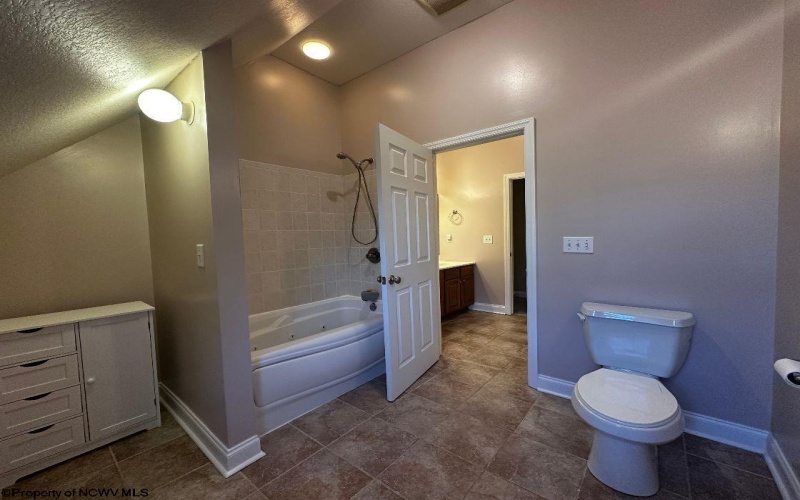 202 Caroline Lane, Morgantown, West Virginia 26508, 3 Bedrooms Bedrooms, 6 Rooms Rooms,2 BathroomsBathrooms,Single Family Detached,For Sale,Caroline,10158814