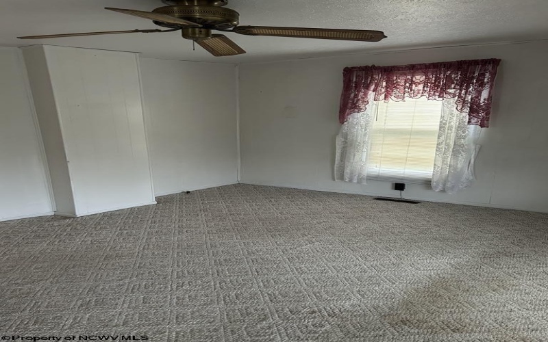 48 Thurman Avenue, Buckhannon, West Virginia 26201, 2 Bedrooms Bedrooms, 5 Rooms Rooms,1 BathroomBathrooms,Single Family Detached,For Sale,Thurman,10158805