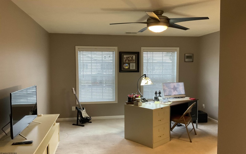 114 Barrington Court, Bridgeport, West Virginia 26330, 3 Bedrooms Bedrooms, 6 Rooms Rooms,2 BathroomsBathrooms,Single Family Attached,For Sale,Barrington,10158823