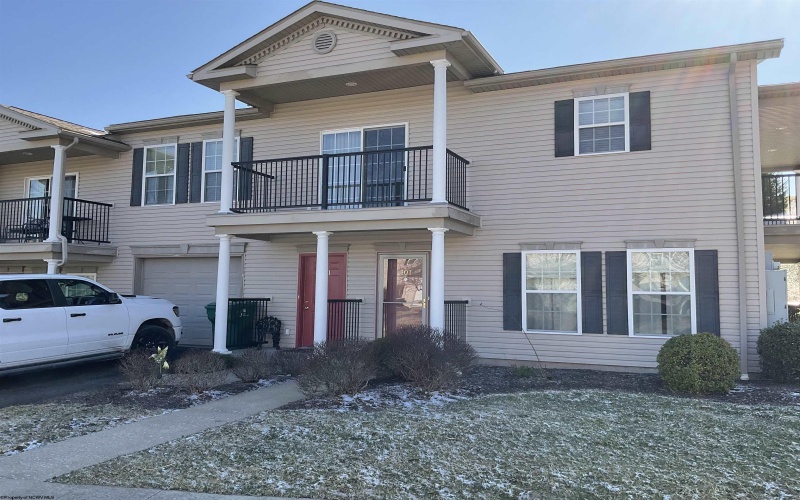 114 Barrington Court, Bridgeport, West Virginia 26330, 3 Bedrooms Bedrooms, 6 Rooms Rooms,2 BathroomsBathrooms,Single Family Attached,For Sale,Barrington,10158823
