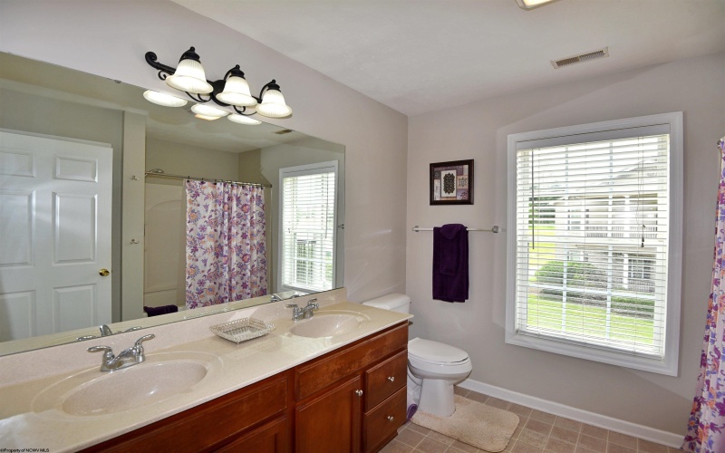114 Barrington Court, Bridgeport, West Virginia 26330, 3 Bedrooms Bedrooms, 6 Rooms Rooms,2 BathroomsBathrooms,Single Family Attached,For Sale,Barrington,10158823