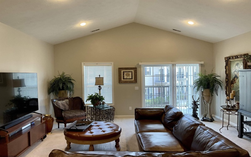 114 Barrington Court, Bridgeport, West Virginia 26330, 3 Bedrooms Bedrooms, 6 Rooms Rooms,2 BathroomsBathrooms,Single Family Attached,For Sale,Barrington,10158823