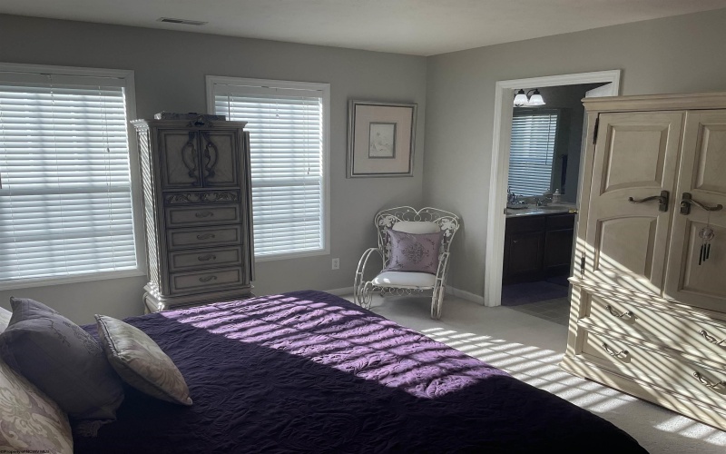 114 Barrington Court, Bridgeport, West Virginia 26330, 3 Bedrooms Bedrooms, 6 Rooms Rooms,2 BathroomsBathrooms,Single Family Attached,For Sale,Barrington,10158823