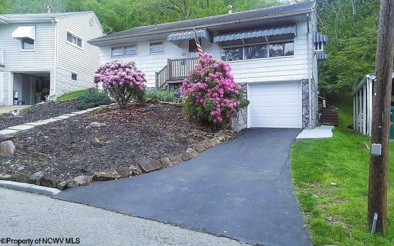 159 Kramer Drive, Clarksburg, West Virginia 26301, 3 Bedrooms Bedrooms, 5 Rooms Rooms,1 BathroomBathrooms,Single Family Detached,For Sale,Kramer,10157633