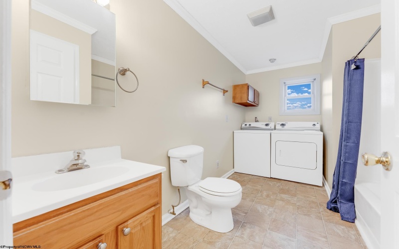 445 Harner Street, Morgantown, West Virginia 26501-6630, 3 Bedrooms Bedrooms, 7 Rooms Rooms,1 BathroomBathrooms,Single Family Detached,For Sale,Harner,10158853