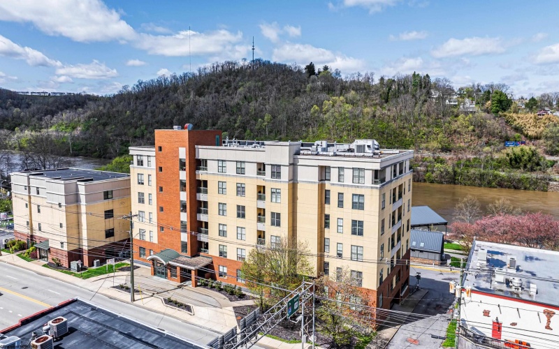 1117-207 University Avenue, Morgantown, West Virginia 26505, 2 Bedrooms Bedrooms, 5 Rooms Rooms,2 BathroomsBathrooms,Single Family Attached,For Sale,University,10158881
