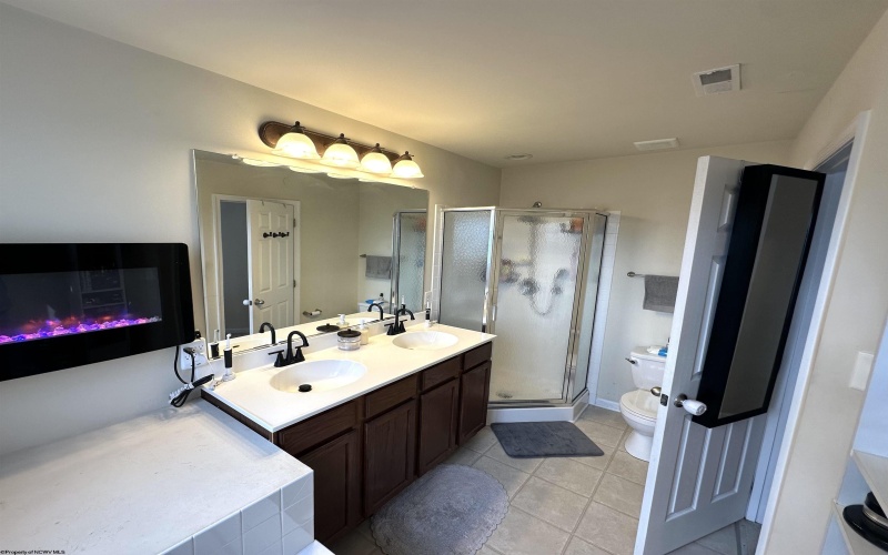 187 Birds Eye View Drive, Morgantown, West Virginia 26501, 3 Bedrooms Bedrooms, 8 Rooms Rooms,2 BathroomsBathrooms,Single Family Attached,For Sale,Birds Eye View,10158892