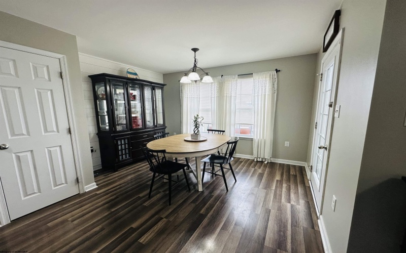 187 Birds Eye View Drive, Morgantown, West Virginia 26501, 3 Bedrooms Bedrooms, 8 Rooms Rooms,2 BathroomsBathrooms,Single Family Attached,For Sale,Birds Eye View,10158892