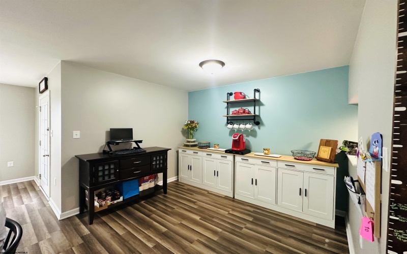 187 Birds Eye View Drive, Morgantown, West Virginia 26501, 3 Bedrooms Bedrooms, 8 Rooms Rooms,2 BathroomsBathrooms,Single Family Attached,For Sale,Birds Eye View,10158892