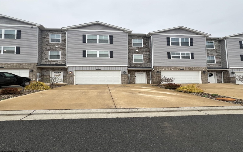 2022 Mountain Ash Lane, Morgantown, West Virginia 26501, 3 Bedrooms Bedrooms, 7 Rooms Rooms,2 BathroomsBathrooms,Single Family Attached,For Sale,Mountain Ash,10158894