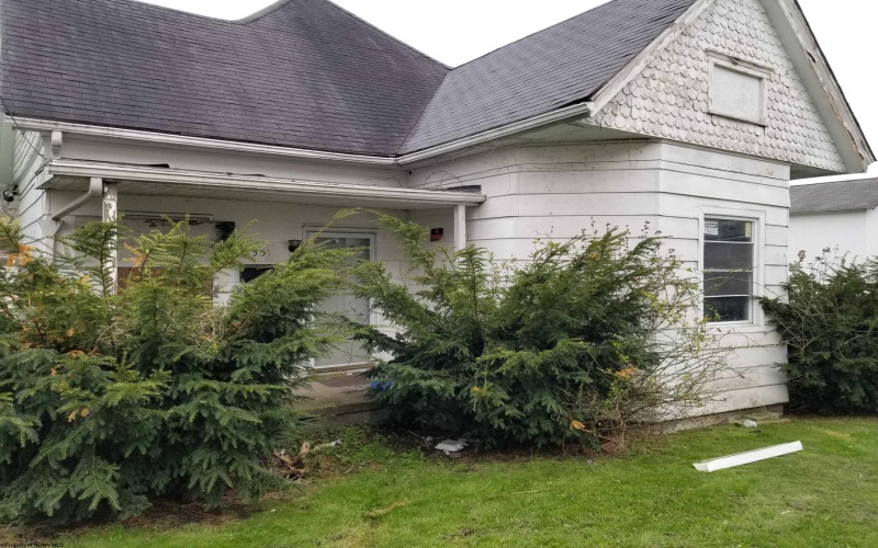 655/655 1/2 Mulberry Avenue, Clarksburg, West Virginia 26301, ,Multi-unit/income,For Sale,Mulberry,10158870