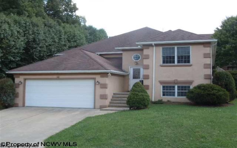9 Brookside Place, Morgantown, West Virginia 26505, 3 Bedrooms Bedrooms, 6 Rooms Rooms,2 BathroomsBathrooms,Residential Rentals,For Rent,Brookside,10158875