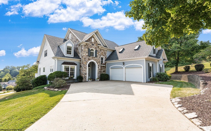 4009 Greystone Drive, Morgantown, West Virginia 26508, 5 Bedrooms Bedrooms, 10 Rooms Rooms,4 BathroomsBathrooms,Single Family Detached,For Sale,Greystone,10158886