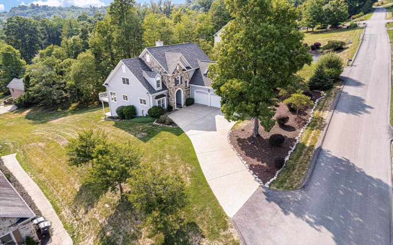 4009 Greystone Drive, Morgantown, West Virginia 26508, 5 Bedrooms Bedrooms, 10 Rooms Rooms,4 BathroomsBathrooms,Single Family Detached,For Sale,Greystone,10158886