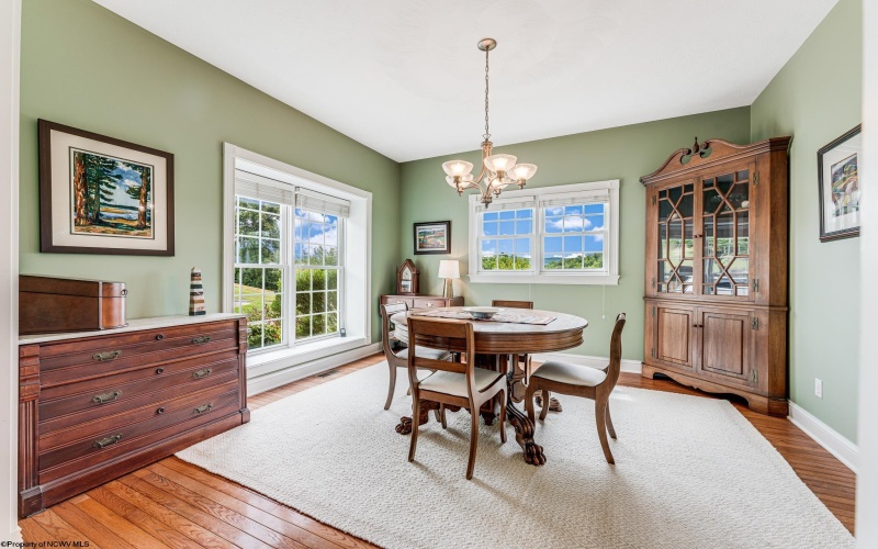 4009 Greystone Drive, Morgantown, West Virginia 26508, 5 Bedrooms Bedrooms, 10 Rooms Rooms,4 BathroomsBathrooms,Single Family Detached,For Sale,Greystone,10158886