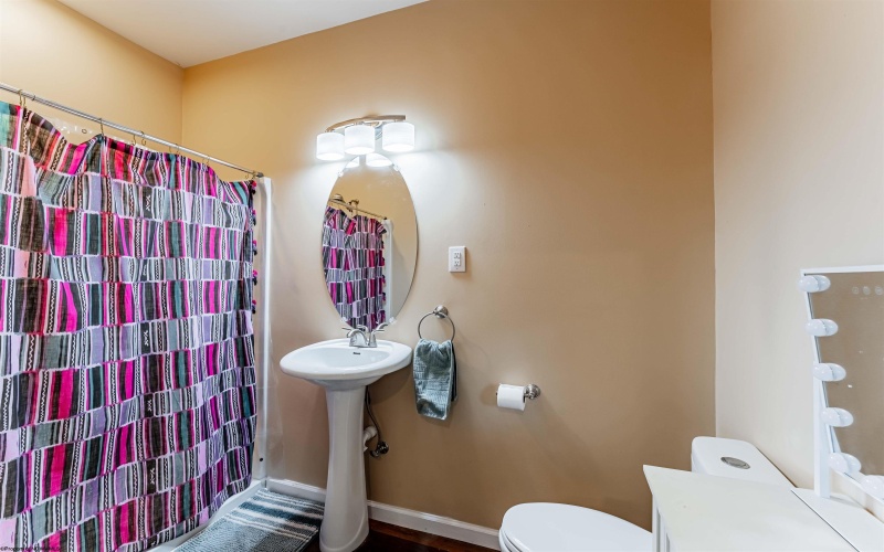 3901 Sun Way, Morgantown, West Virginia 26505, 4 Bedrooms Bedrooms, 7 Rooms Rooms,3 BathroomsBathrooms,Single Family Attached,For Sale,Sun,10158901