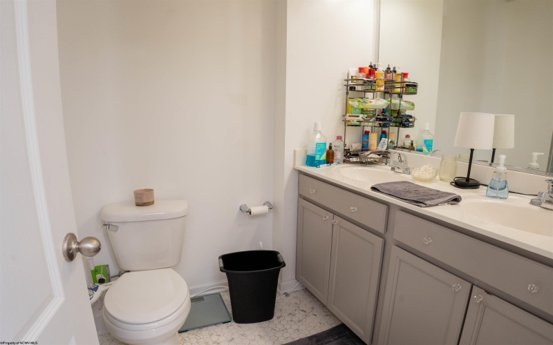 134 Woodside Drive, Morgantown, West Virginia 26508, 3 Bedrooms Bedrooms, 6 Rooms Rooms,2 BathroomsBathrooms,Single Family Attached,For Sale,Woodside,10158909