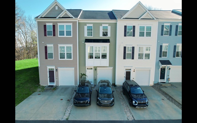 134 Woodside Drive, Morgantown, West Virginia 26508, 3 Bedrooms Bedrooms, 6 Rooms Rooms,2 BathroomsBathrooms,Single Family Attached,For Sale,Woodside,10158909