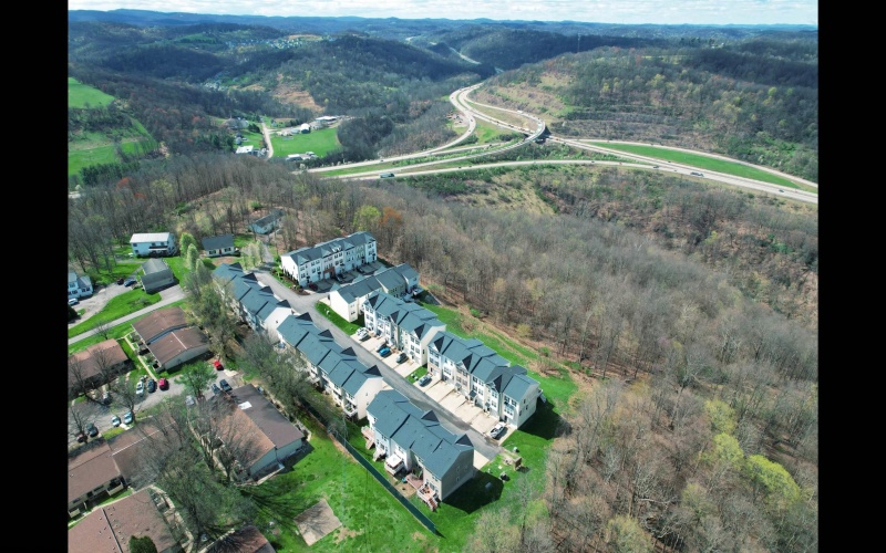 134 Woodside Drive, Morgantown, West Virginia 26508, 3 Bedrooms Bedrooms, 6 Rooms Rooms,2 BathroomsBathrooms,Single Family Attached,For Sale,Woodside,10158909