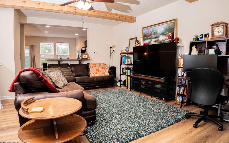 134 Woodside Drive, Morgantown, West Virginia 26508, 3 Bedrooms Bedrooms, 6 Rooms Rooms,2 BathroomsBathrooms,Single Family Attached,For Sale,Woodside,10158909