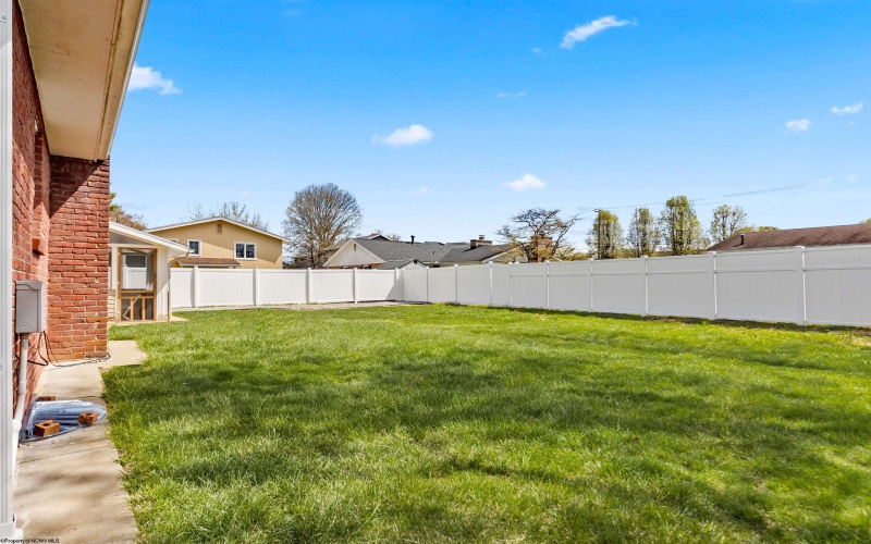 678 Bellaire Drive, Morgantown, West Virginia 26505, 3 Bedrooms Bedrooms, 9 Rooms Rooms,2 BathroomsBathrooms,Single Family Detached,For Sale,Bellaire,10158904