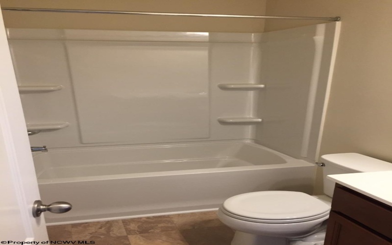 105 Inlet Street, Morgantown, West Virginia 26508, 4 Bedrooms Bedrooms, 7 Rooms Rooms,4 BathroomsBathrooms,Residential Rentals,For Rent,Inlet,10158925