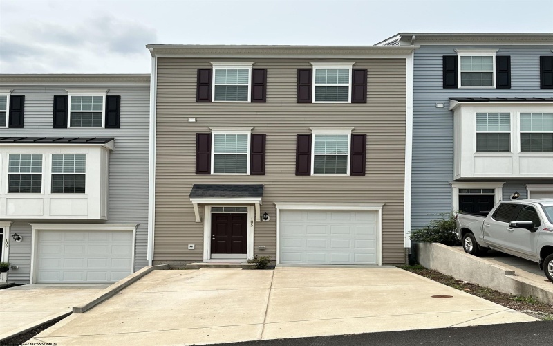 105 Inlet Street, Morgantown, West Virginia 26508, 4 Bedrooms Bedrooms, 7 Rooms Rooms,4 BathroomsBathrooms,Residential Rentals,For Rent,Inlet,10158925