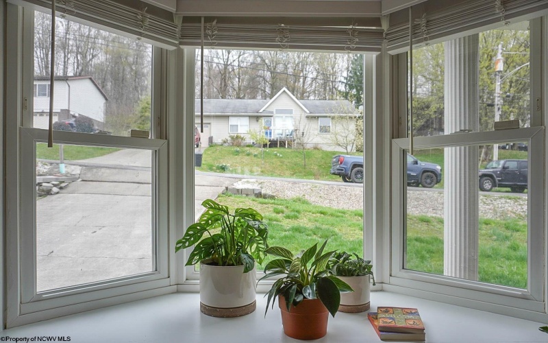 124 Hillview Drive, Morgantown, West Virginia 26508, 3 Bedrooms Bedrooms, 7 Rooms Rooms,1 BathroomBathrooms,Single Family Detached,For Sale,Hillview,10158954
