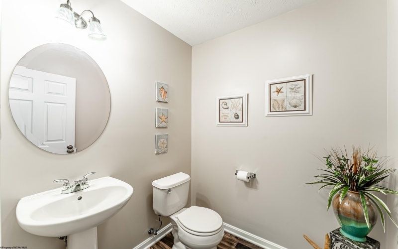 136 Barrington Court, Bridgeport, West Virginia 26330, 3 Bedrooms Bedrooms, 5 Rooms Rooms,2 BathroomsBathrooms,Single Family Attached,For Sale,Barrington,10158943