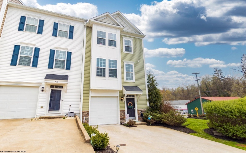 100 Inlet Street, Morgantown, West Virginia 26508, 3 Bedrooms Bedrooms, 7 Rooms Rooms,2 BathroomsBathrooms,Single Family Attached,For Sale,Inlet,10158948
