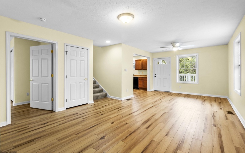 617 Richwood Avenue, Morgantown, West Virginia 26505, 4 Bedrooms Bedrooms, 7 Rooms Rooms,3 BathroomsBathrooms,Single Family Detached,For Sale,Richwood,10158937