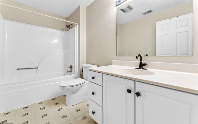 171 Windwood Drive, Morgantown, West Virginia 26505, 3 Bedrooms Bedrooms, 7 Rooms Rooms,3 BathroomsBathrooms,Residential Rentals,For Rent,Windwood,10158950