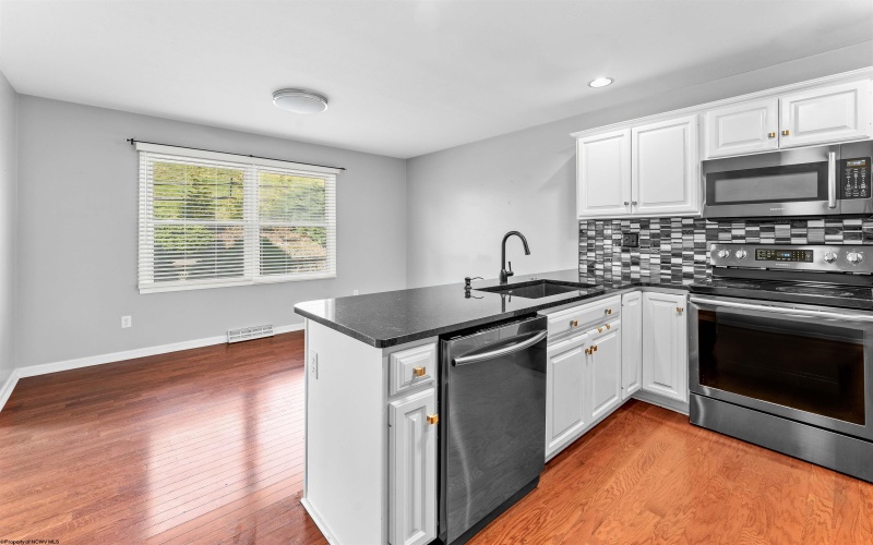 171 Windwood Drive, Morgantown, West Virginia 26505, 3 Bedrooms Bedrooms, 7 Rooms Rooms,3 BathroomsBathrooms,Residential Rentals,For Rent,Windwood,10158950