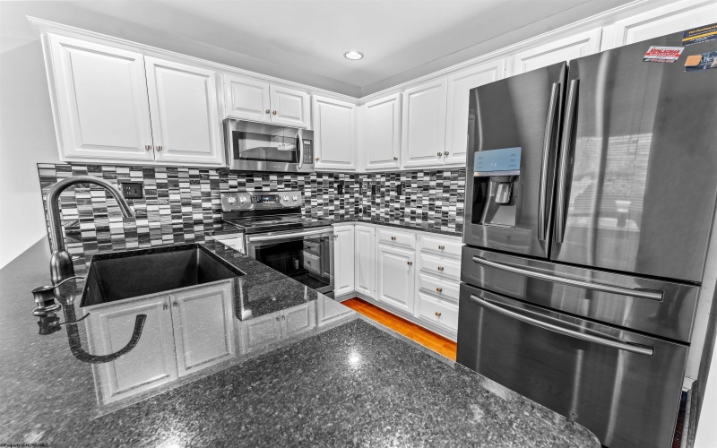 171 Windwood Drive, Morgantown, West Virginia 26505, 3 Bedrooms Bedrooms, 7 Rooms Rooms,3 BathroomsBathrooms,Residential Rentals,For Rent,Windwood,10158950