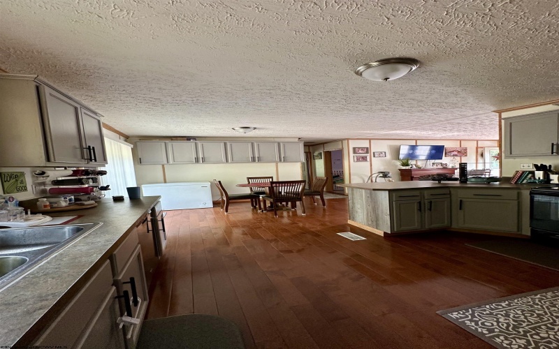 403 Diamond Street, Elkins, West Virginia 26241, 3 Bedrooms Bedrooms, 8 Rooms Rooms,2 BathroomsBathrooms,Single Family Detached,For Sale,Diamond,10158956